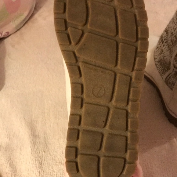 Super cute boots 🍭 CLOSET CLOSING 🍭 - Picture 5 of 5